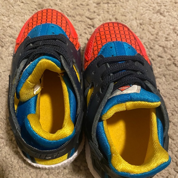 Toddler Nike Sneaker - Picture 3 of 4